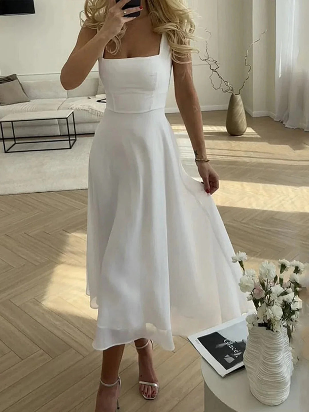 Charlotte - Elegant Women&