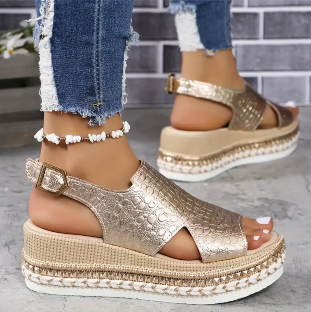 Chloe - Trendy Women&