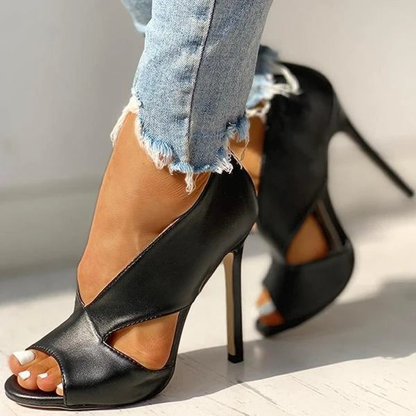 Mia - Elegant Women&