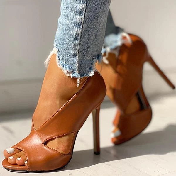 Mia - Elegant Women&