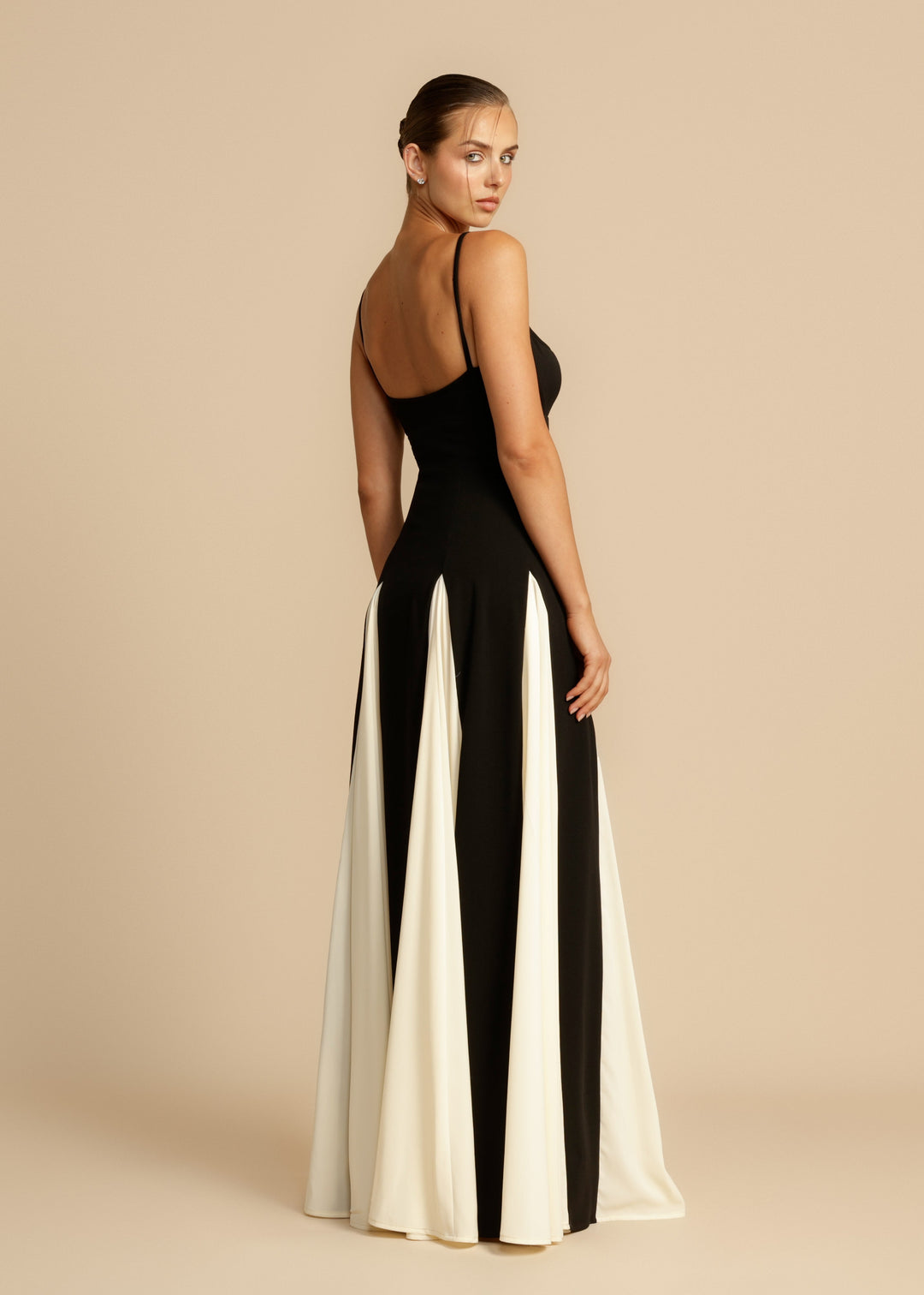 Olivia - Elegant Women&