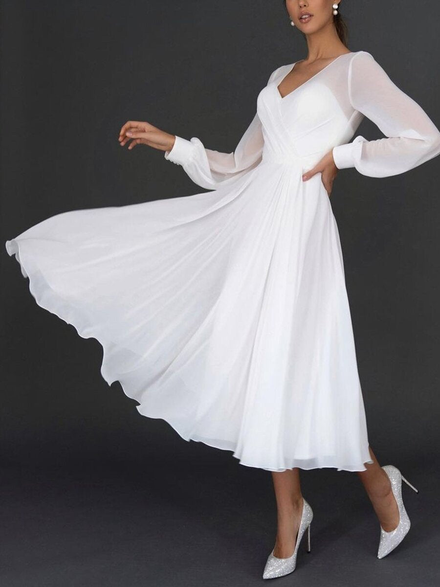 Victoria - Elegant Women&