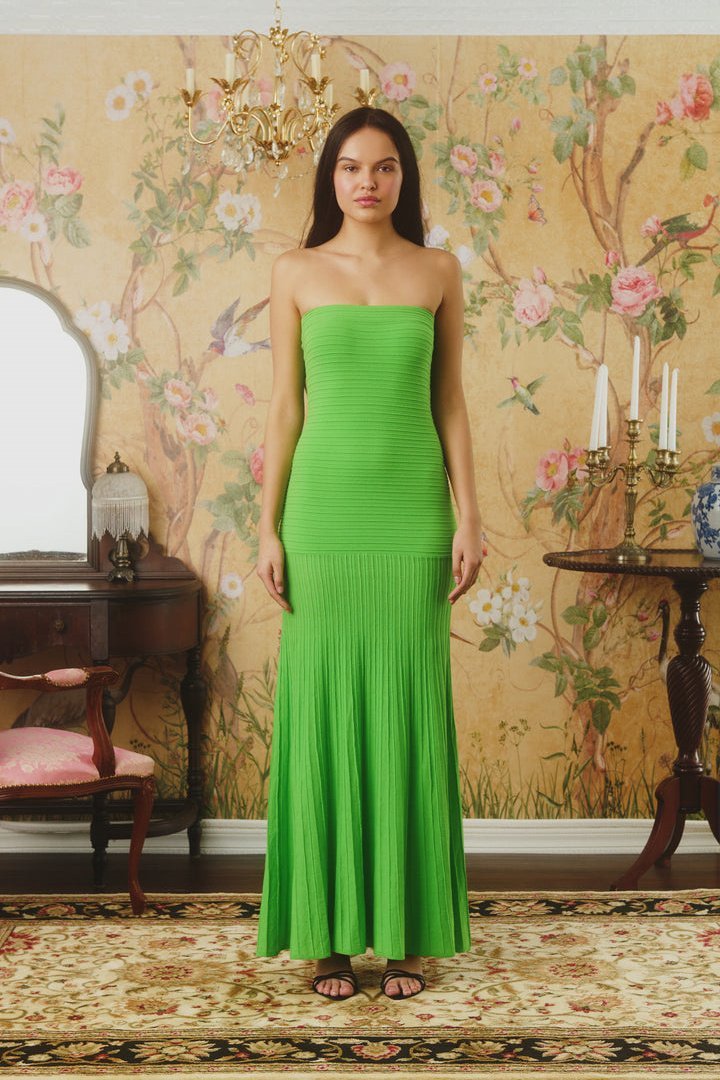Zoe - Elegant Women's Wedding Guest Dress with Strapless Neckline and Pleated Maxi Skirt